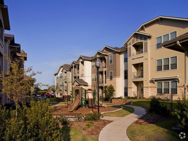 Building Photo - Woodmont Rental