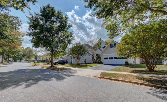 13920 Lord Fairfax Pl