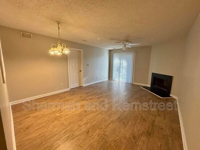 Photo - 104 Commons Dr Unit 104