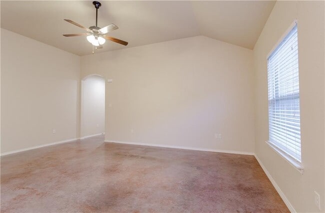 Photo - 421 Jack Rabbit Ln