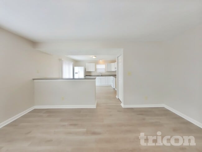 Photo - 3713 Mechanicsburg Dr