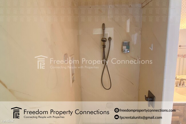 Photo - Studio, 1 bath Triplex - 1128 Via Pavion B...