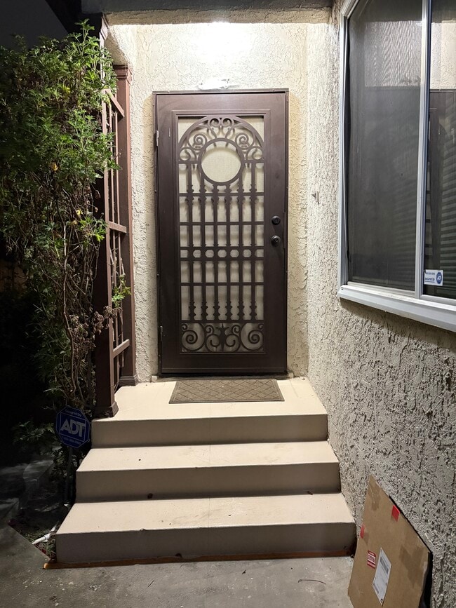 Building Photo - 1644 S Garth Ave