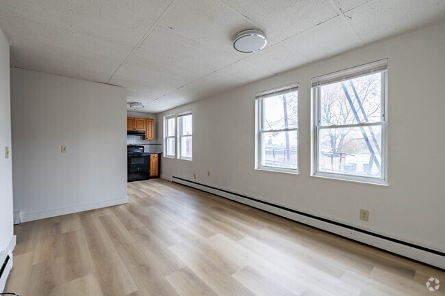 1BR, 1BA - 700SF - Living Room
