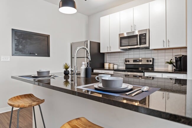 Icon at Gallerie - Icon at Gallerie Apartments
