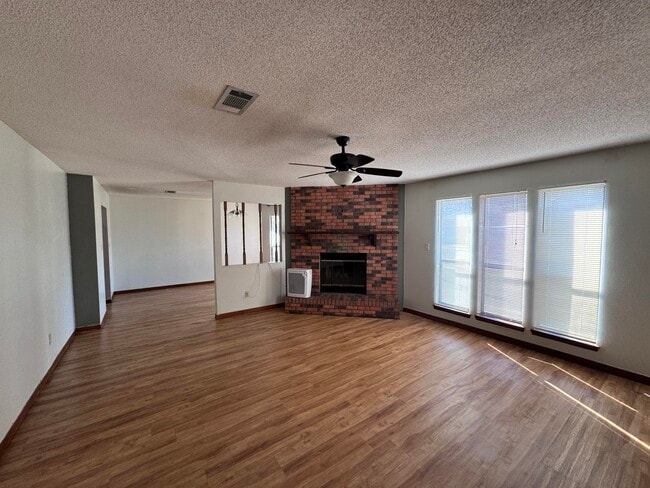 Photo - 202 Seville Cir