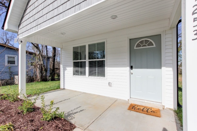 Photo - 1253 Dodd St