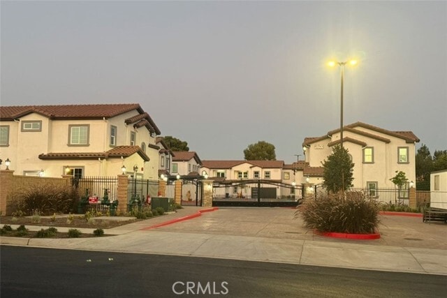 Building Photo - 15909 Merrill Ave