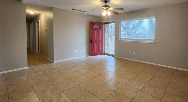 Photo - FOR LEASE -  4 BEDROOM HOME - NORTH LUBBOCK