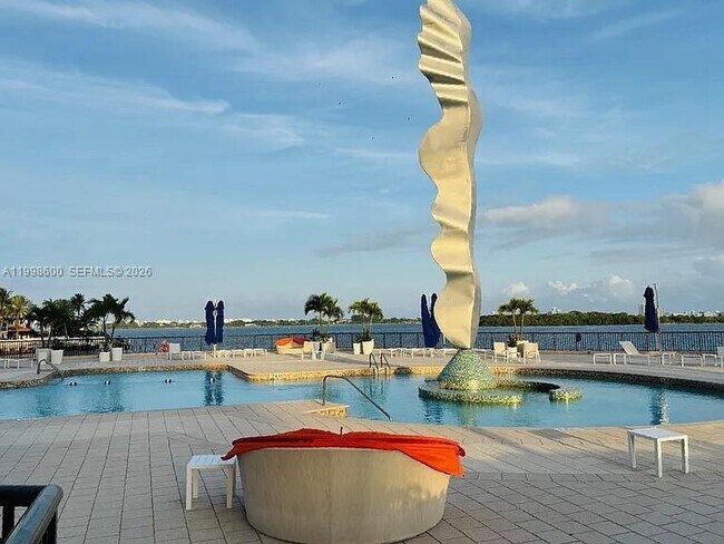 Photo - 1800 NE 114th St Unit 807