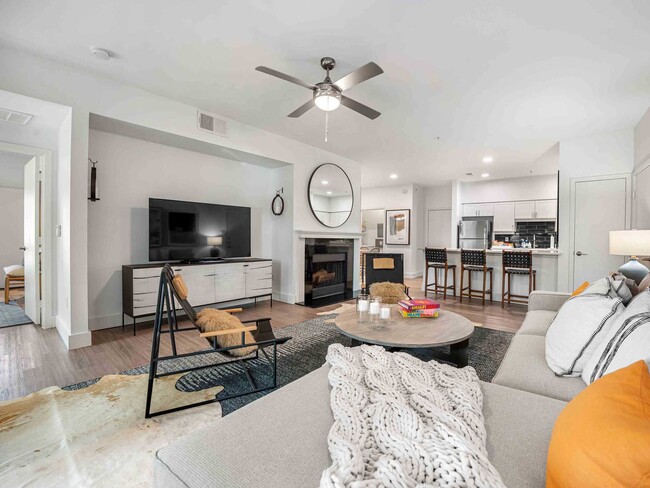 Building Photo - Pavilion Townplace at Inwood Village Apart... Rental