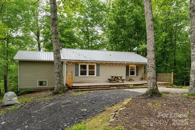 Photo - 260 Allison Hill Rd