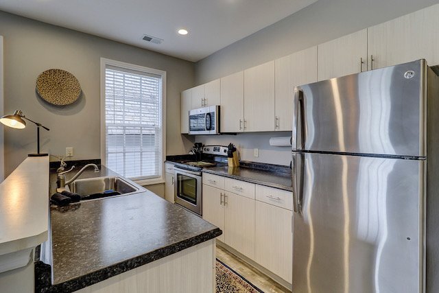 Photo - Long Term Rental in the Promenade in Old T... Unidad #201