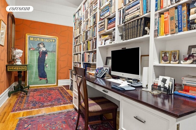 Photo - 215 W 90th St