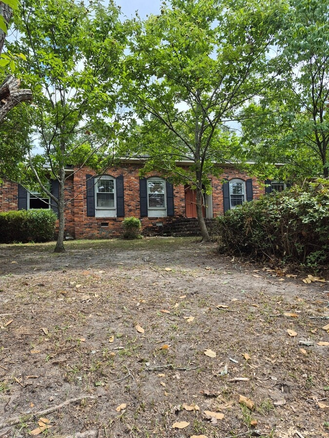 Photo - 237 King Charles Rd