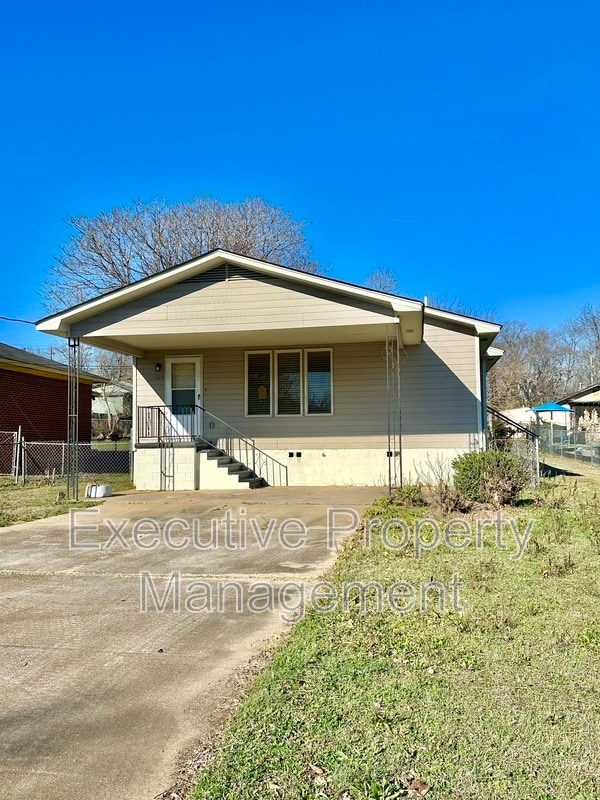 Photo - 903 Rose Ave