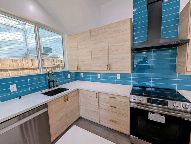 Photo - 720 San Pascual Ave