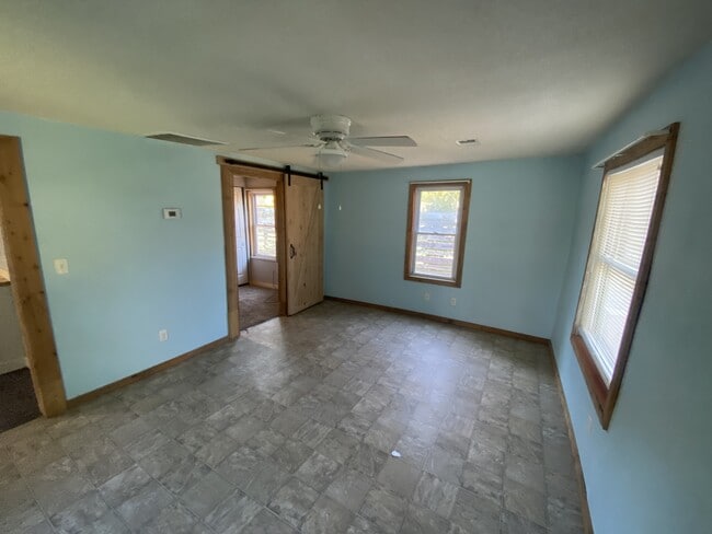 Photo - 214 E Williams St