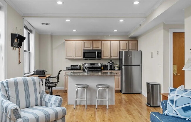 Bright & Spacious Unit with Natural Light
