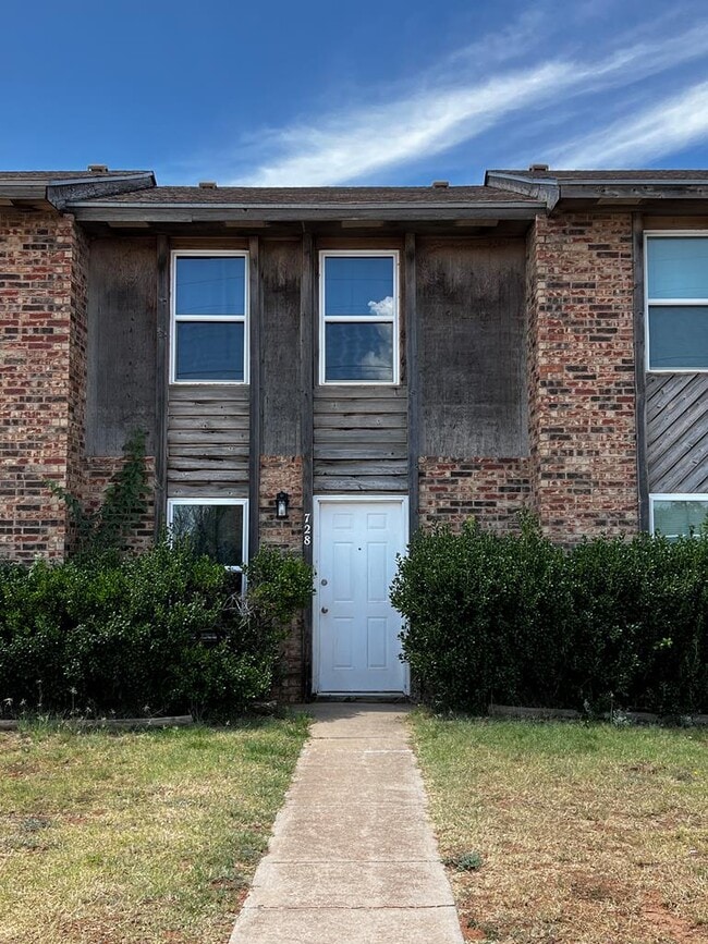 Building Photo - 728 SW 7th Pl Rental