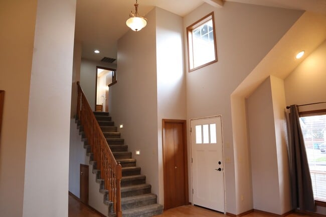 Photo - 1508 SE Solomon Loop