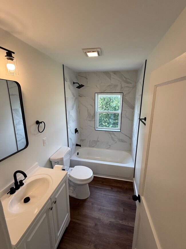Photo - 1827 S Champion Ave
