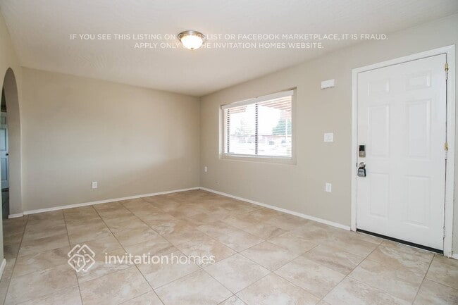 Photo - 548 N 98th St