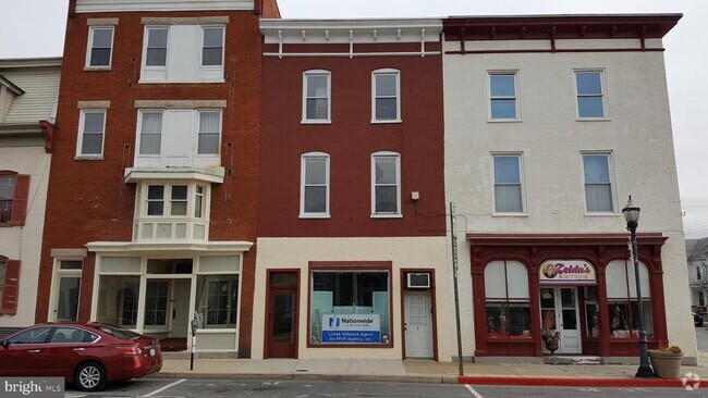 Building Photo - 3 S Conococheague St Unit 2 Rental