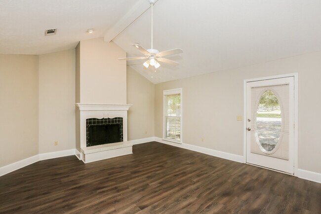 Photo - Beautiful 3 Bedroom Home in Madison!