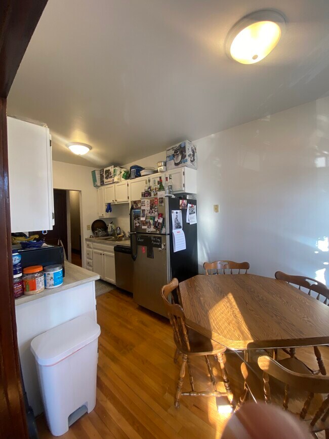 Photo - Hague Apartments