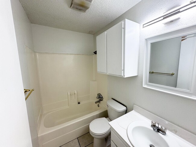 Photo - 4511 Mistletoe Dr