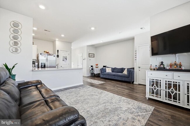 Photo - 189 South Harner Boulevard