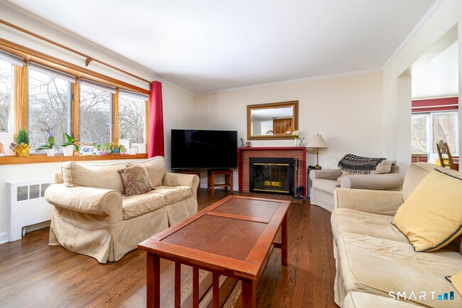 Photo - 63 Alpine St