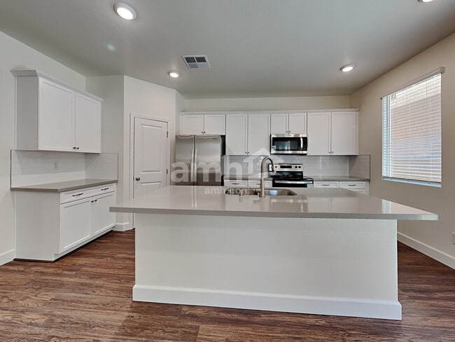 Photo - 6135 Theodore St