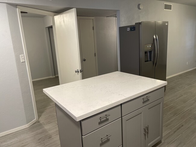 Photo - 3131 W Cochise Dr