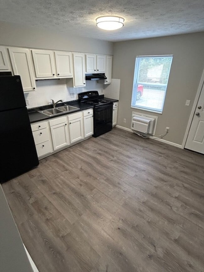 Photo - Spacious 2-Bedroom Living in a Quiet Commu... Unit 1200-C Bunker Hill