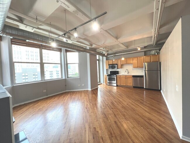 Photo - 500 S Clinton St Unit 503
