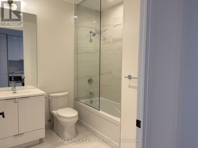 Photo - 8 Interchange Wy Unit 612