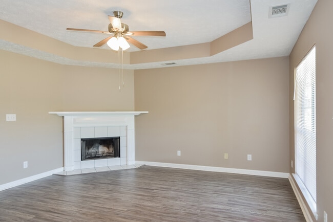 Photo - 122 Forestwood Dr