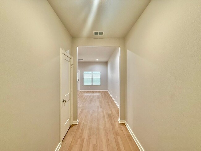 Photo - 4822 FM 346