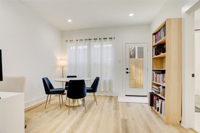 Photo - 2013 Cochran St