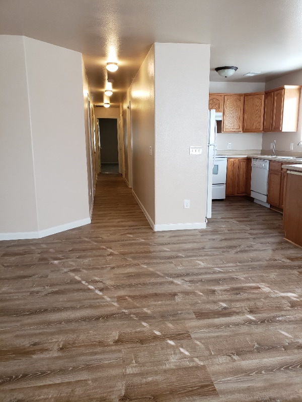 Photo - 345 W Kennedy Ave