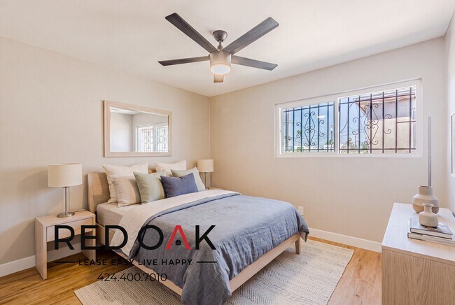 Photo - 921 W 82nd St Unit 26