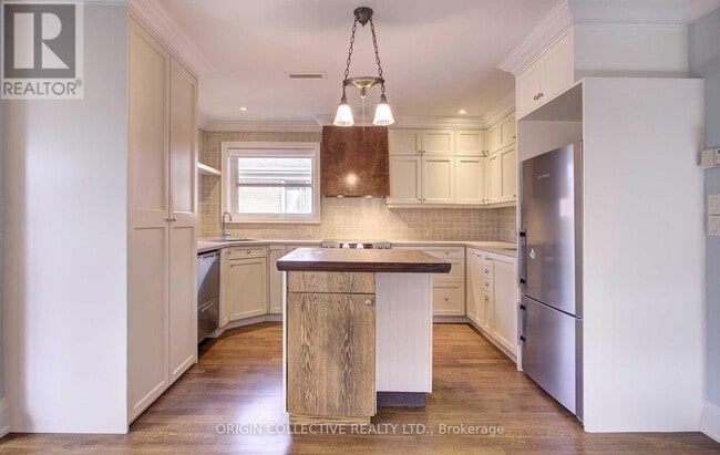 Photo - 97 Runnymede Rd