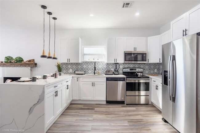 Building Photo - 1747 NW 45th St Rental