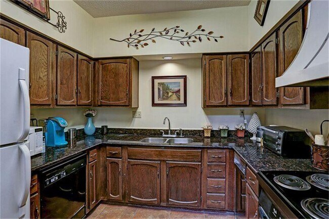 Photo - 2732 W Holcombe Blvd