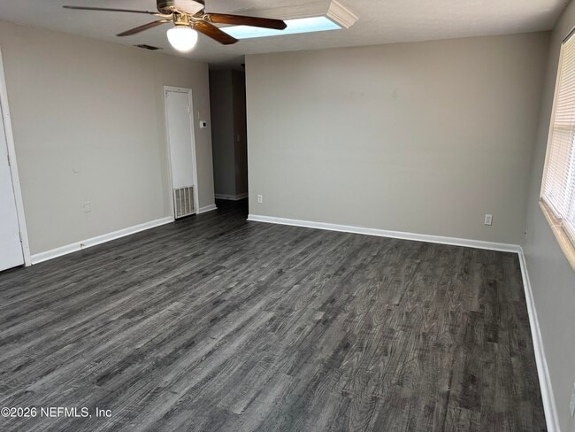 Building Photo - 325 Centura Dr