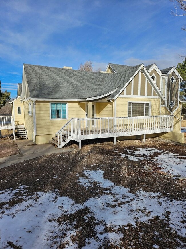 Building Photo - 745 Mc Carthy Blvd Unit #A