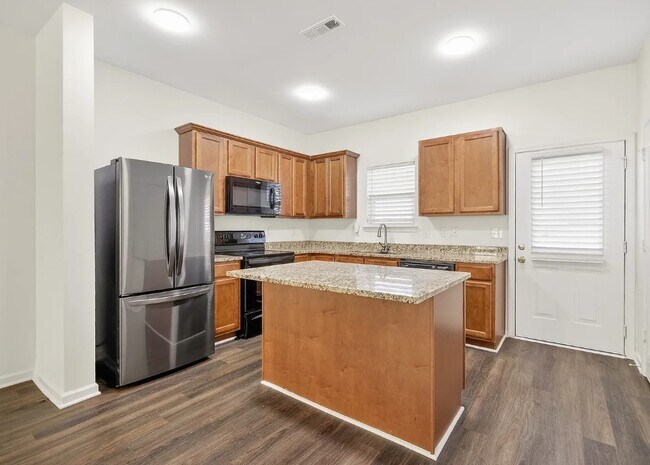 Photo - 147 Ofner Dr