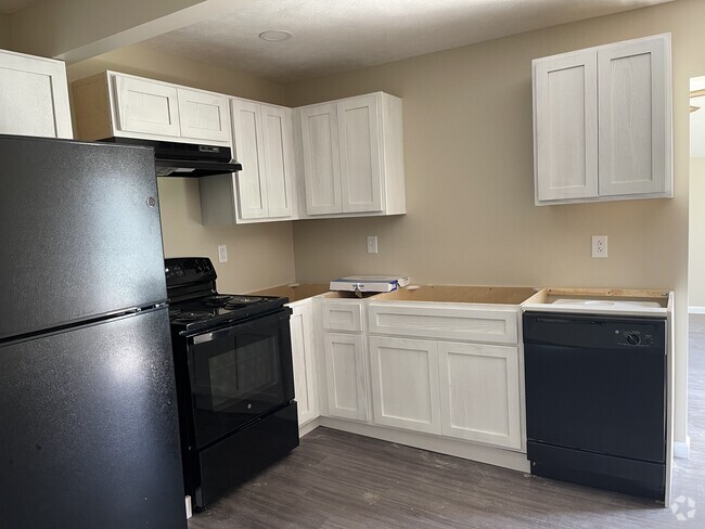 Building Photo - 1175 Upper Lenox Ave Unit first floor Rental